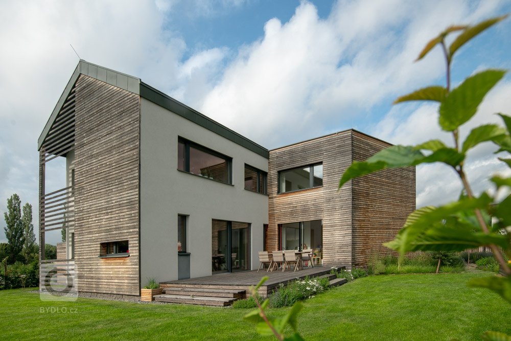 Autor:&nbsp;
Ing. arch. Marek Pavlas, Ph. D.
Realizace:&nbsp;
2017
Užitná plocha:&nbsp;
186 m2
Zastavěná plocha:&nbsp;
123 m2
Obestavěný prostor:&nbsp;
980 m3…