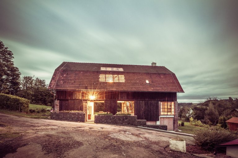 Vdechli staré stodole nový život