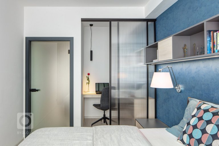 add picture to album