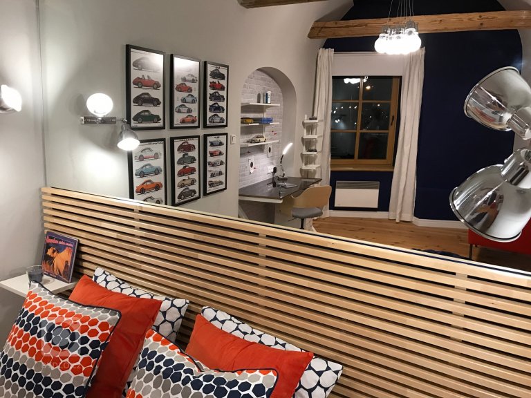 Postel z Ikea je původní. 