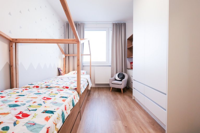 KOMPLETNÁ REKONŠTRUKCIA BYTU V RUŽINOVE&nbsp;✨
Na začiatku bol panelový byt v úplne pôvodnom stave, ktorý by ste dnes nespoznali&nbsp;????
Tento projekt bytu…