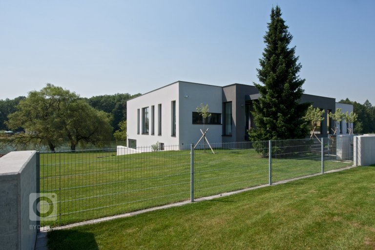 add picture to album