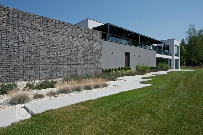 add picture to album