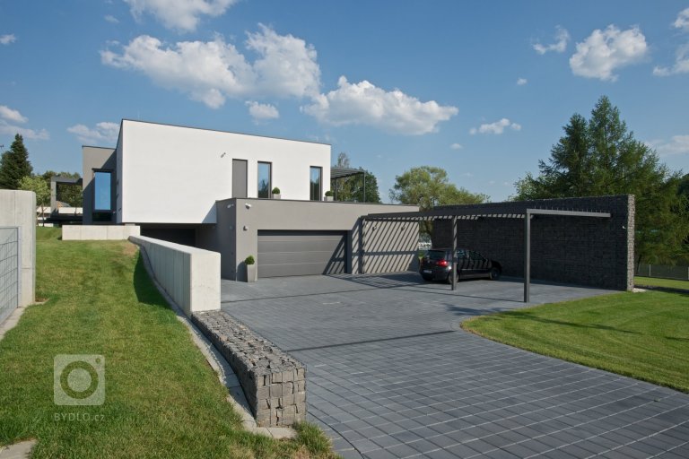 add picture to album