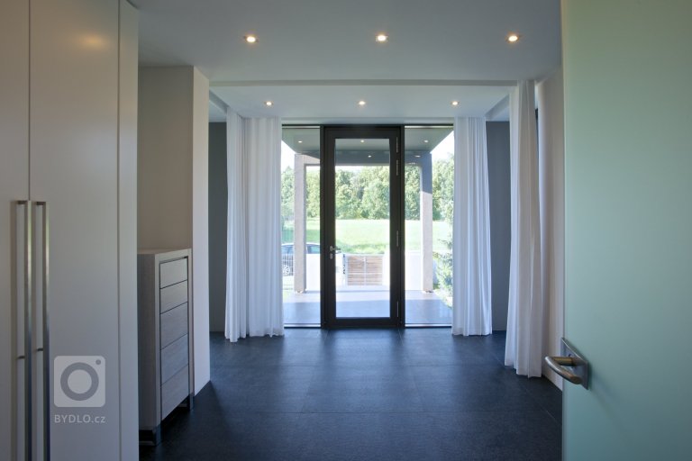 add picture to album