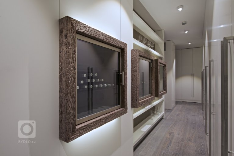 add picture to album