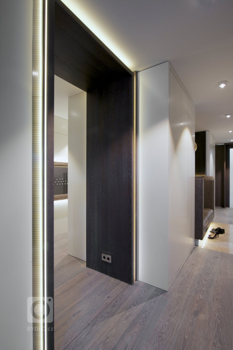 add picture to album