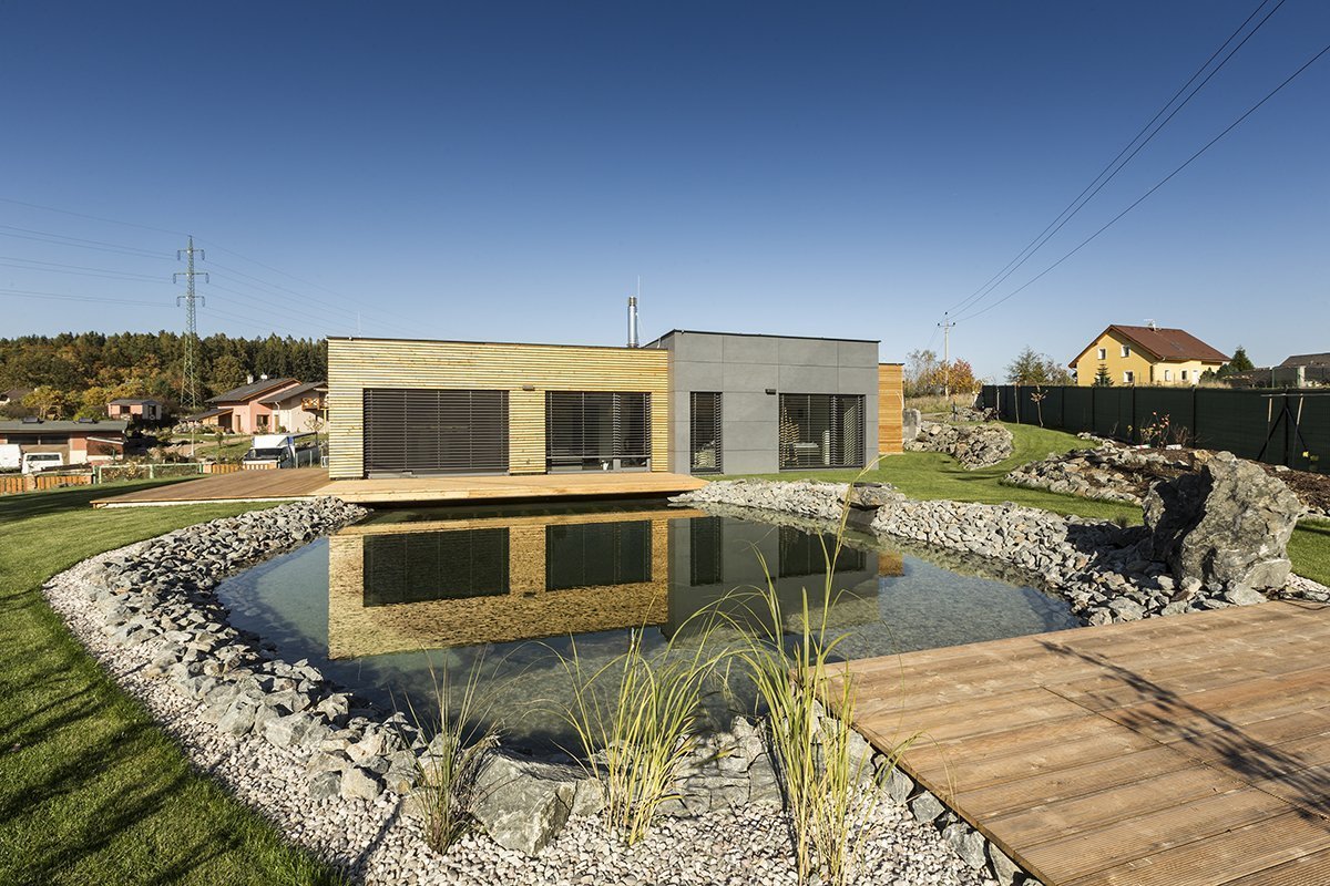Typová dřevostavba o rozloze 150 m2. U většiny našich staveb doporučujeme založení stavby na základových patkách (samozřejmě z ekonomických důvodů), ovšem u…