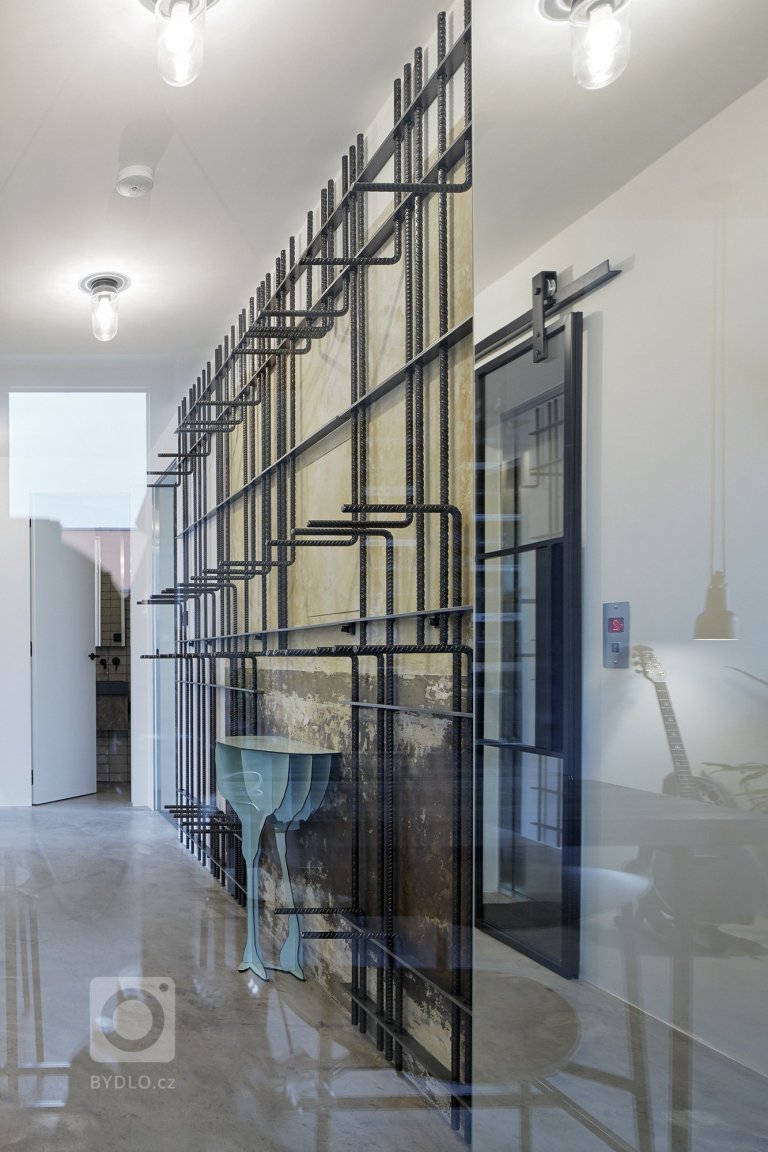 add picture to album