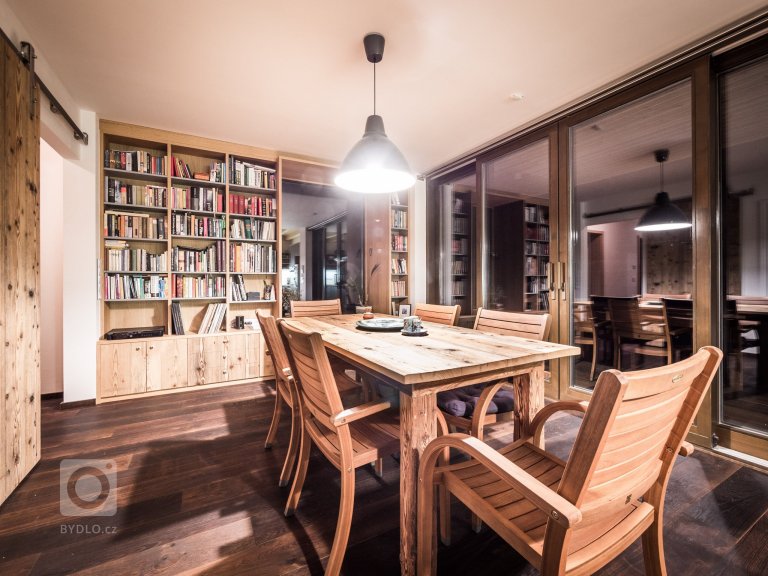 add picture to album