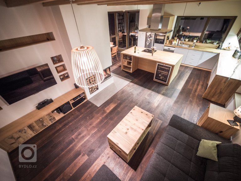 add picture to album