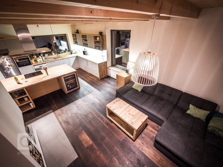 add picture to album