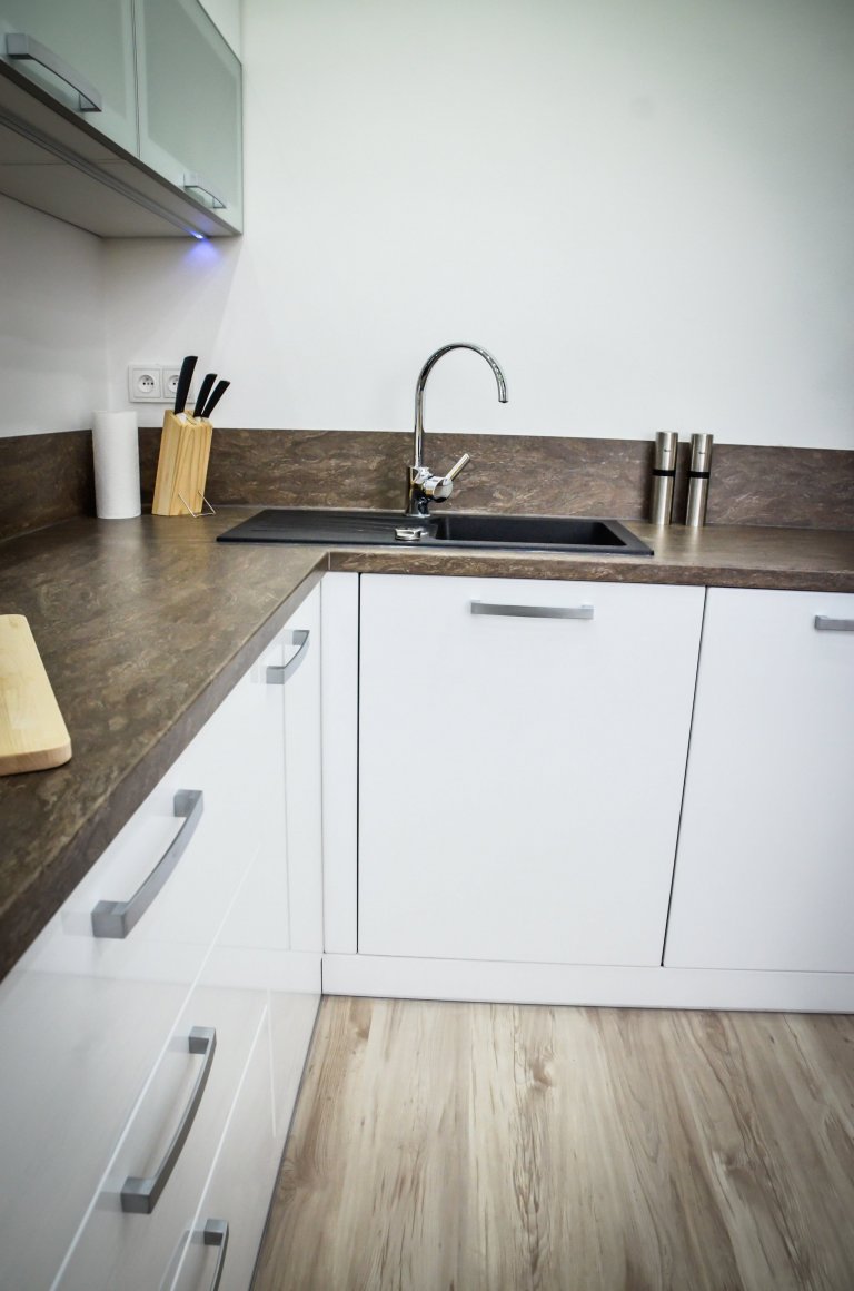 V jednoduchosti je krása a u malých prostorů to platí snad dokonce dvojnásob. A právě proto bylo u realizace tohoto menšího bytu důležité sladit celý koncept…