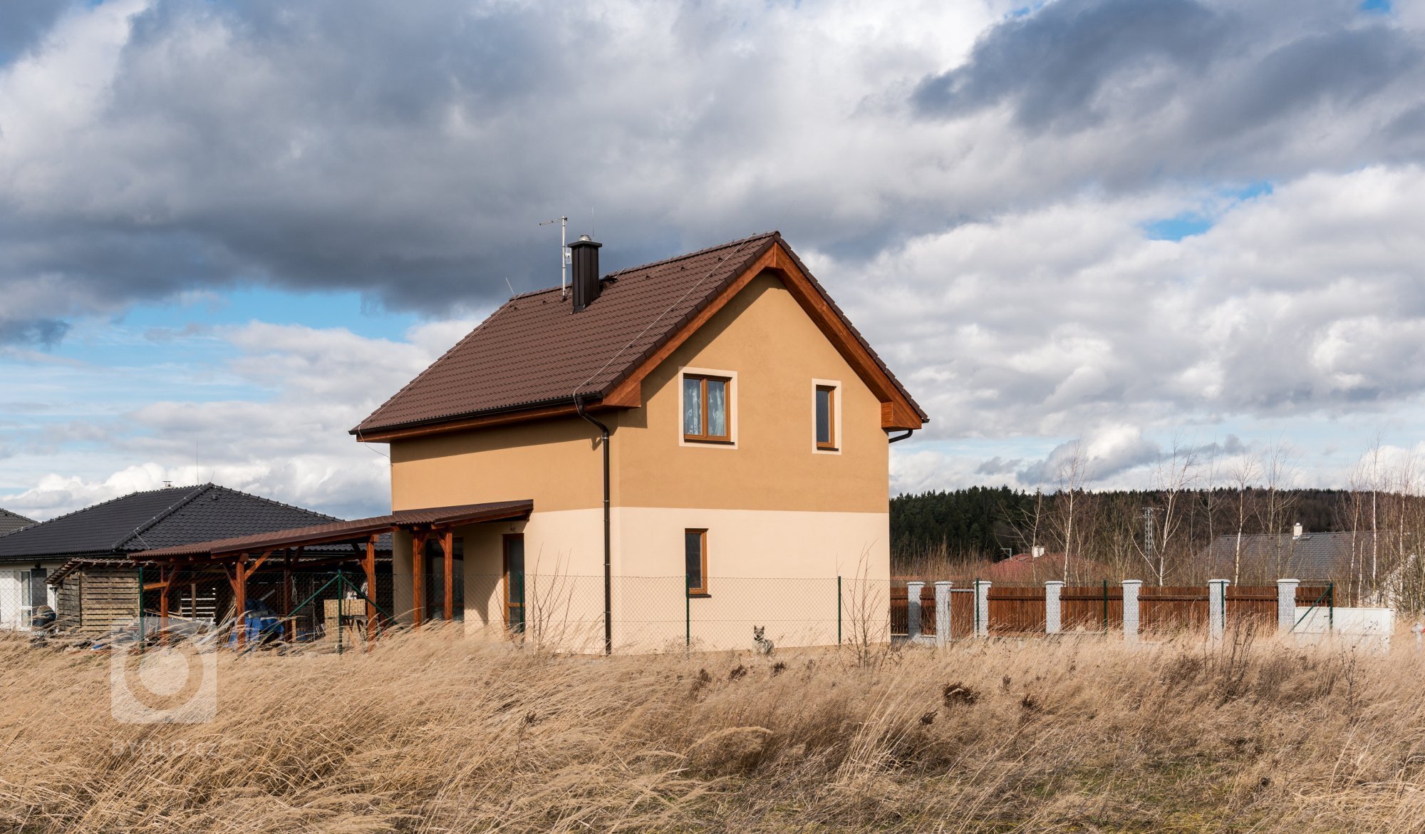Rodinný dům &quot;U Hrubých&quot;


Dispozice: 5+kk
Zastavěná plocha (m2): 65.36
&nbsp;

domek s podkrovím
2x koupelna s toaletou
skladovací prostor…