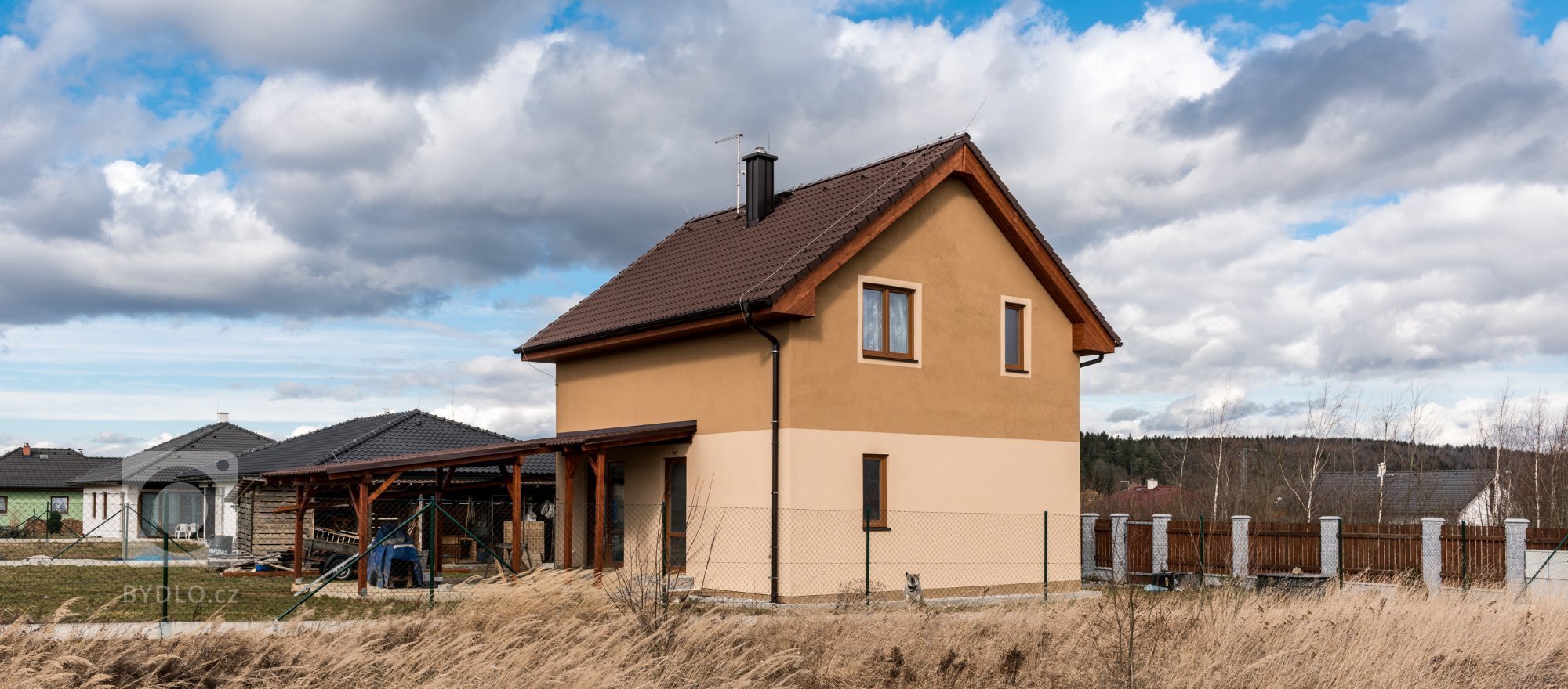 Rodinný dům &quot;U Hrubých&quot;


Dispozice: 5+kk
Zastavěná plocha (m2): 65.36
&nbsp;

domek s podkrovím
2x koupelna s toaletou
skladovací prostor…