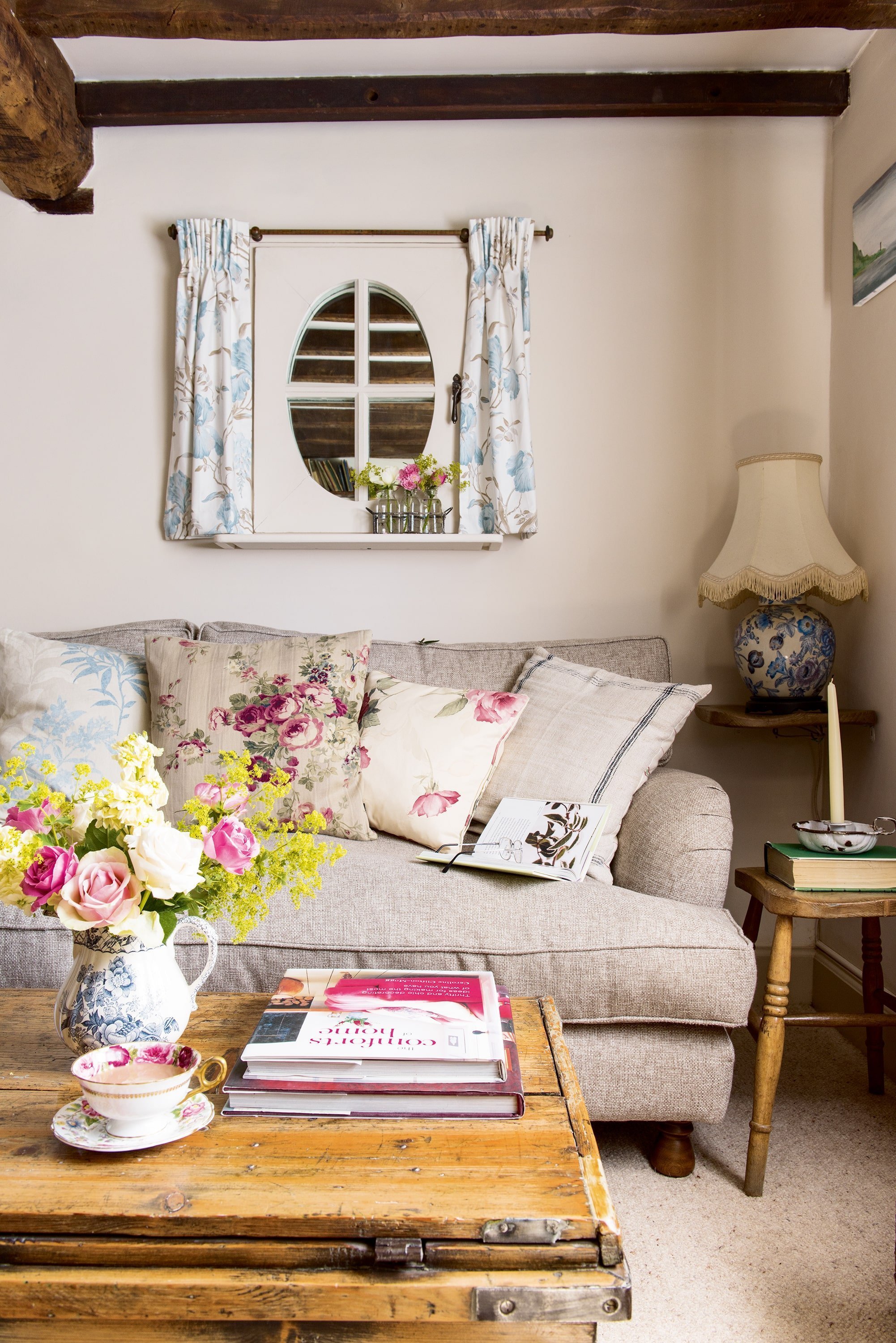 Došková chalupa s půvabným interiérem