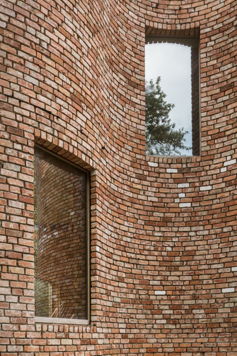 Dům v Belgii z recyklovaných cihel