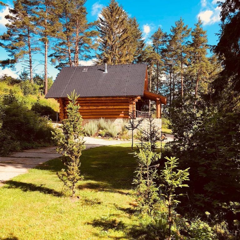 Kanadský srub v České Kanadě