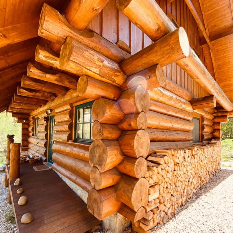 Kanadský srub v České Kanadě