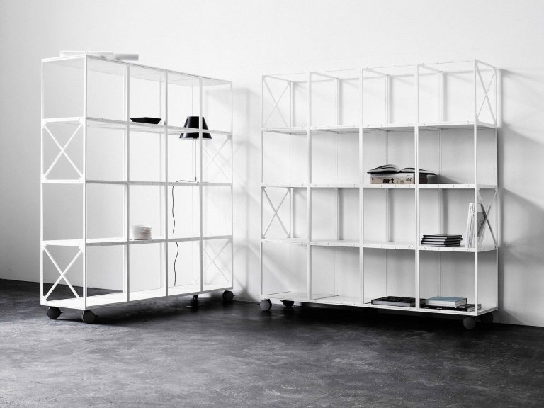 Police na knihy jako výstřelek designérů