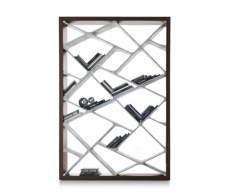 Police na knihy jako výstřelek designérů