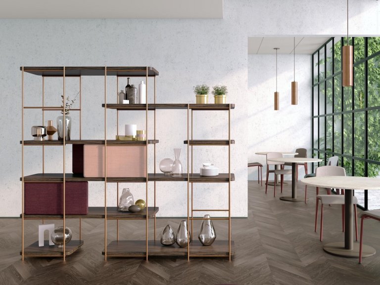 Police na knihy jako výstřelek designérů