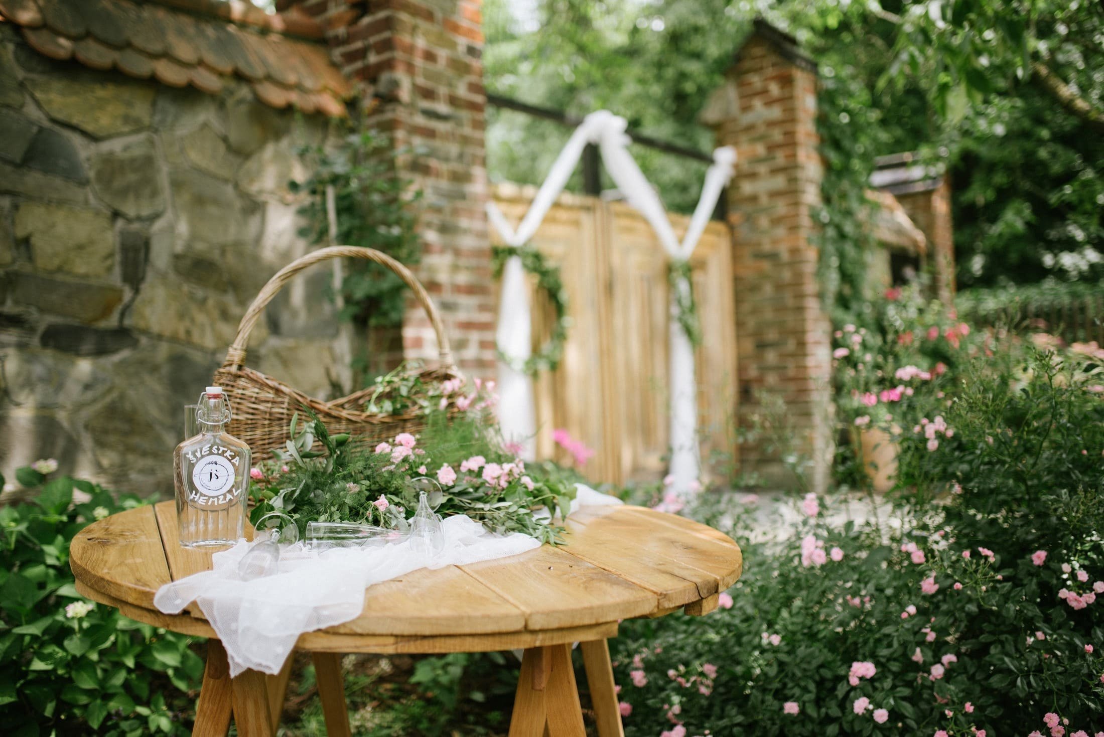 Zpustošenou stodolu proměnili v kouzelné místo