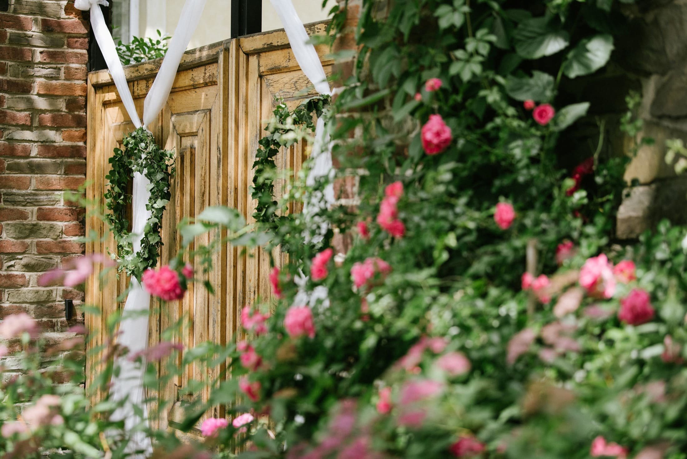 Zpustošenou stodolu proměnili v kouzelné místo