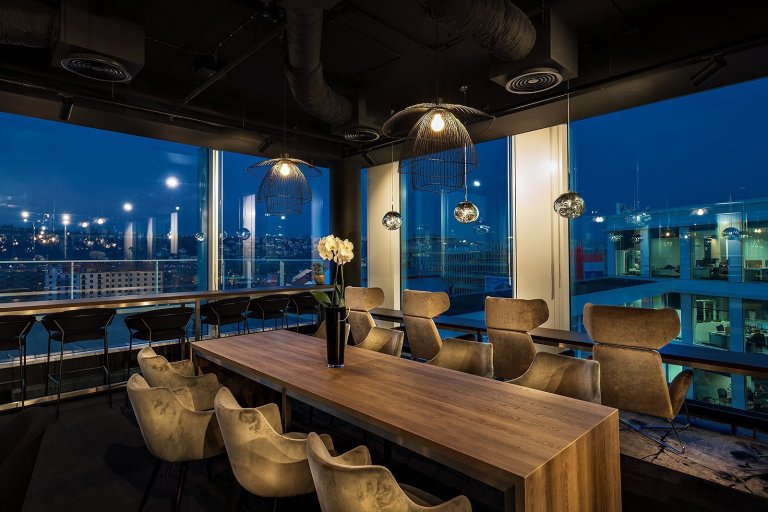Fotografie největšího coworkingové centra v ČR.
