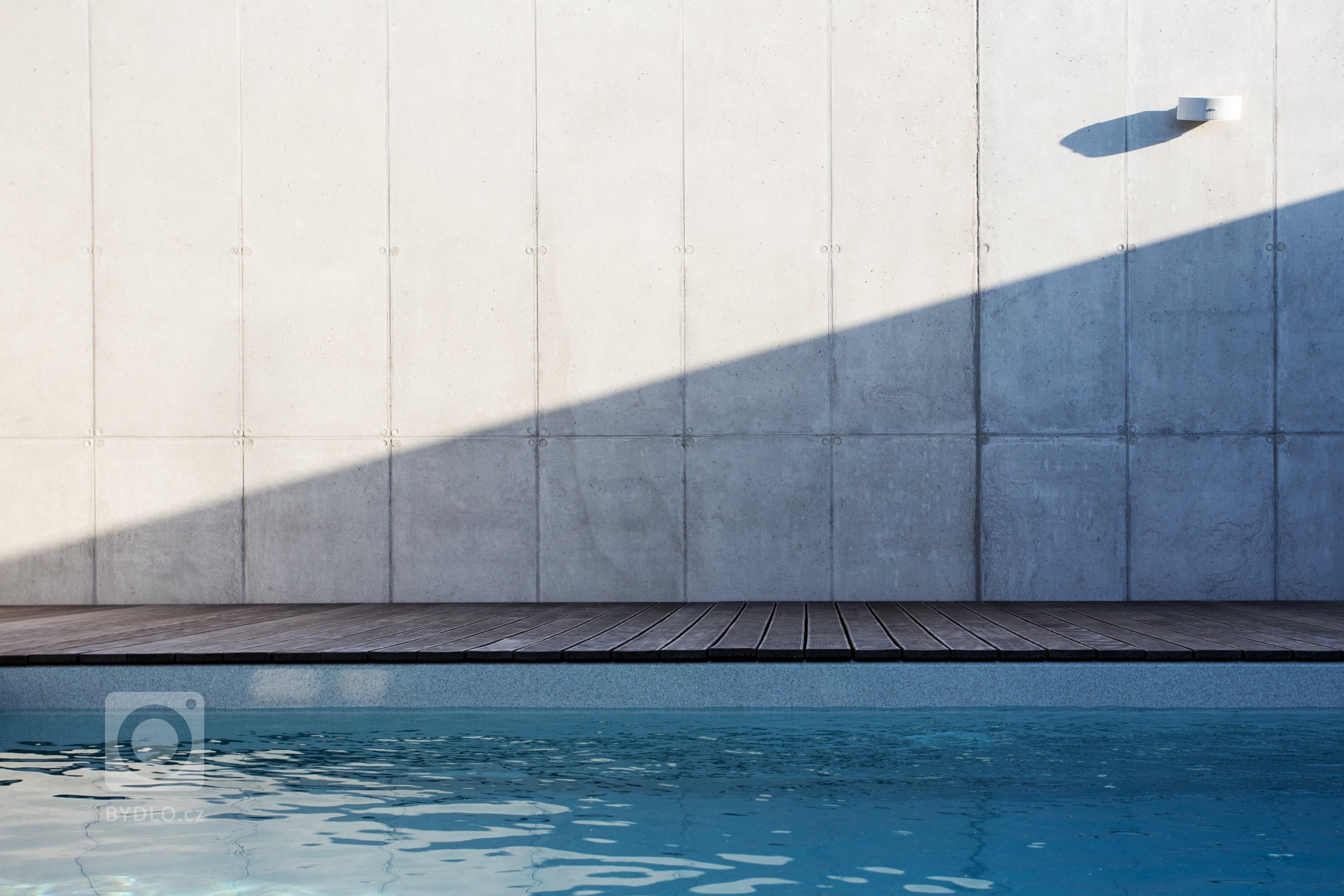 Zahradní pavilon byl realizován jako 2. etapa&nbsp;rodinného domu v&nbsp;Olomouci - Slavoníně. Pavilon je umístěn na jižní hranici pozemku a zakončuje pohled z…