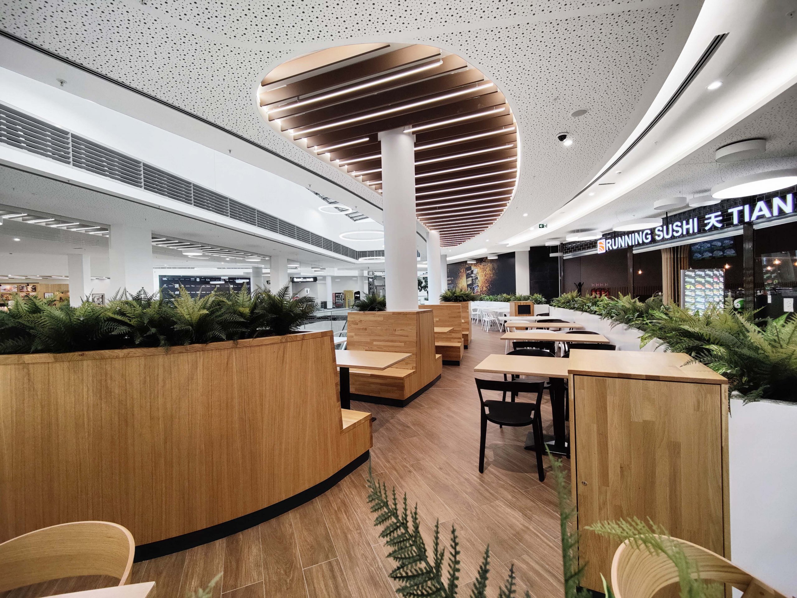 Na projektu OC Forum Liberec, jsem spolupracoval s&nbsp;architektonickou kanceláří Siadesign, díky které jsem se k&nbsp;projektu dostal. Jednalo se o&nbsp…