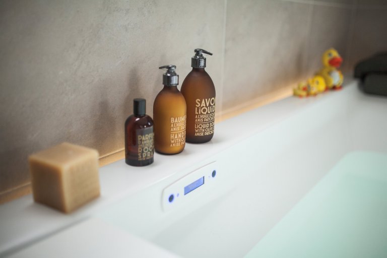 Původní vybavení novostavby z&nbsp;roku 2007 bylo nutné zásadně přehodnotit a navrhnout změny, které by lépe vyhovovaly požadavkům klienta na komfort a…