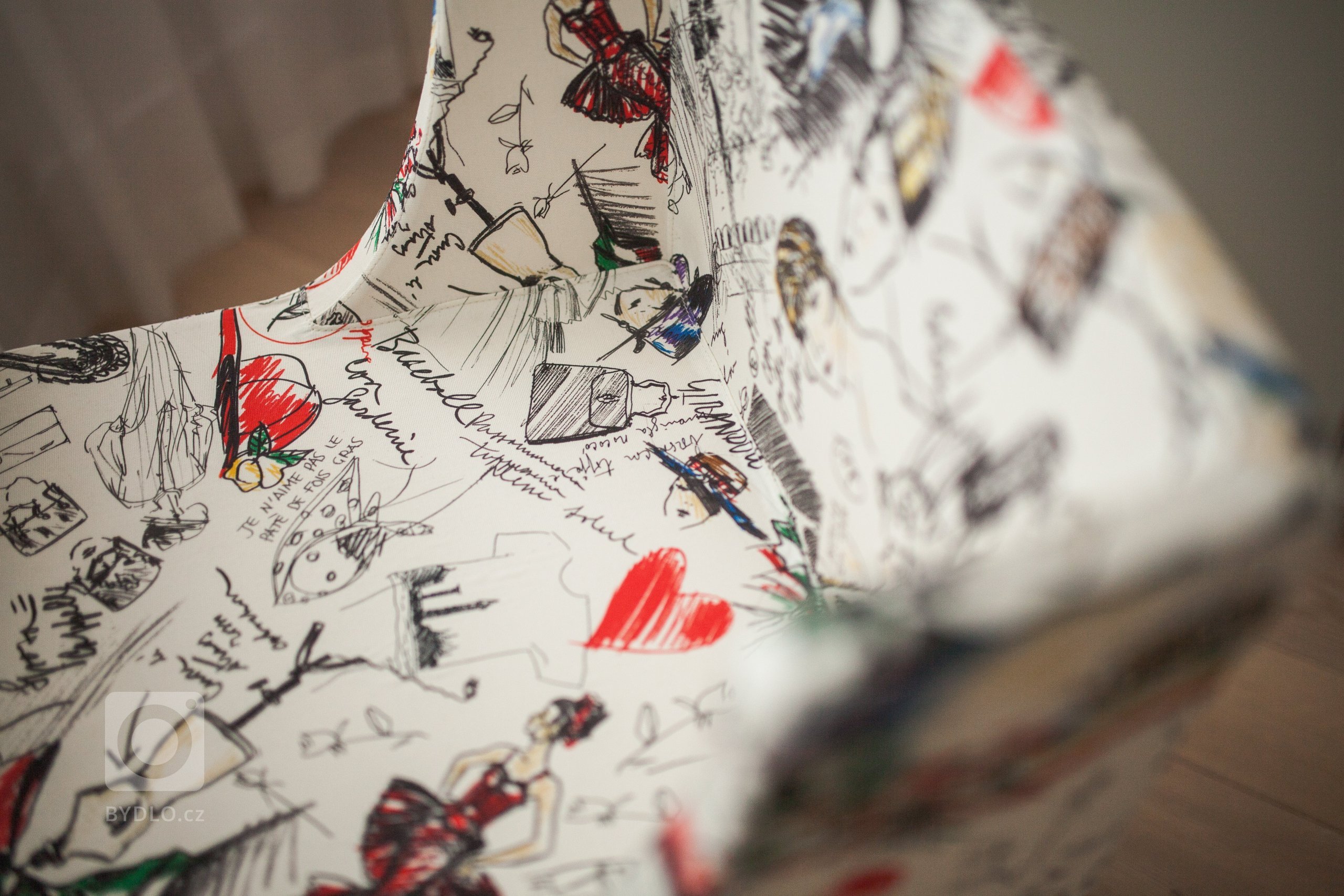 Původní vybavení novostavby z&nbsp;roku 2007 bylo nutné zásadně přehodnotit a navrhnout změny, které by lépe vyhovovaly požadavkům klienta na komfort a…