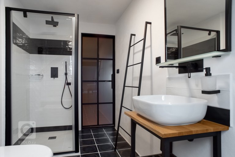 add picture to album