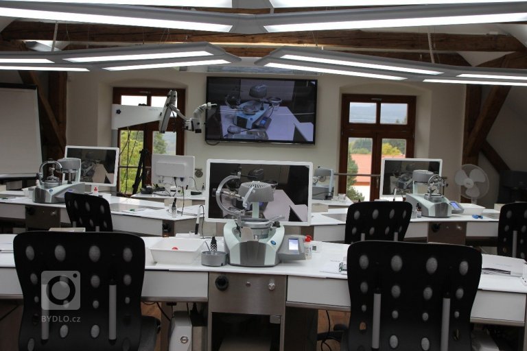 add picture to album