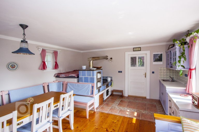 Venkvská chalupa v Českém ráji.&nbsp;Na této krásné chalupě jsem měla možnost spolupracovat od návrhu barevnosti nábytku až po výběr veškerých dekorací a…