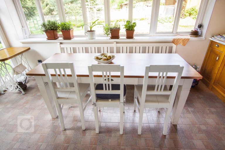 Venkvská chalupa v Českém ráji.&nbsp;Na této krásné chalupě jsem měla možnost spolupracovat od návrhu barevnosti nábytku až po výběr veškerých dekorací a…