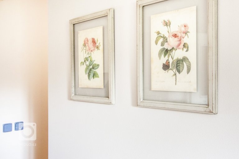 add picture to album