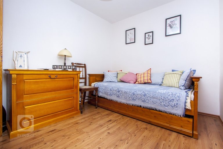 Venkvská chalupa v Českém ráji.&nbsp;Na této krásné chalupě jsem měla možnost spolupracovat od návrhu barevnosti nábytku až po výběr veškerých dekorací a…