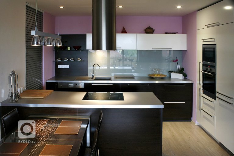 add picture to album