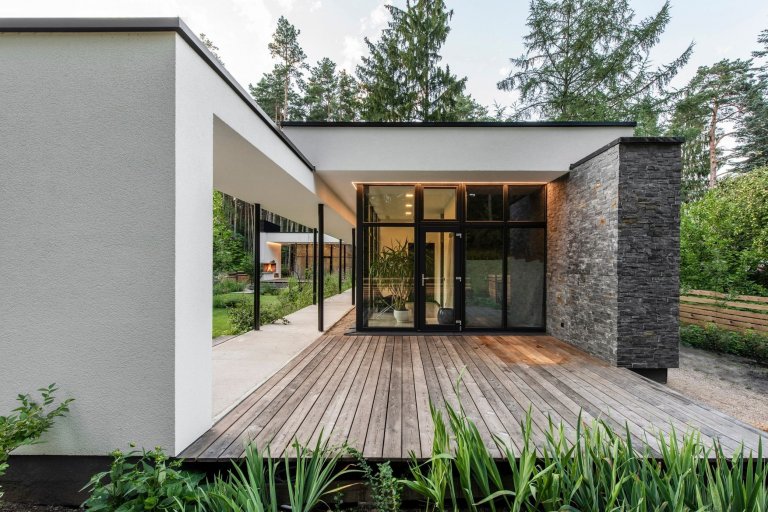 Dům s unikátním přemostěním „Bridge house“