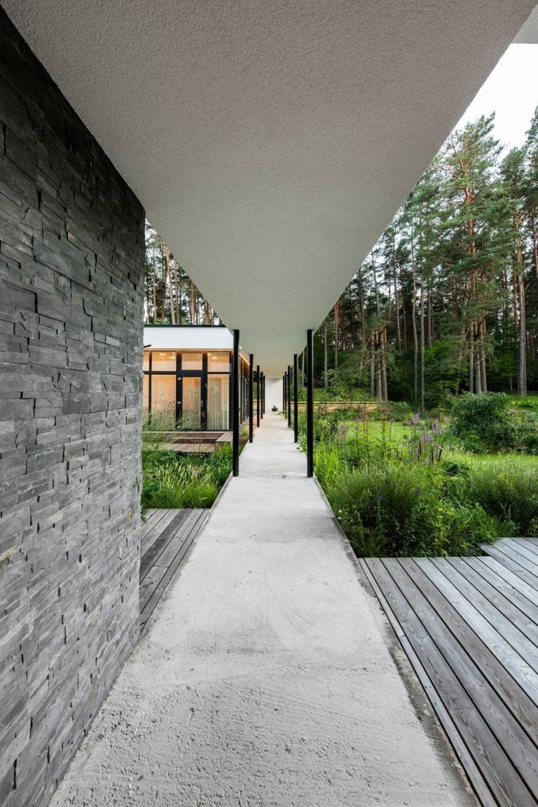 Dům s unikátním přemostěním „Bridge house“