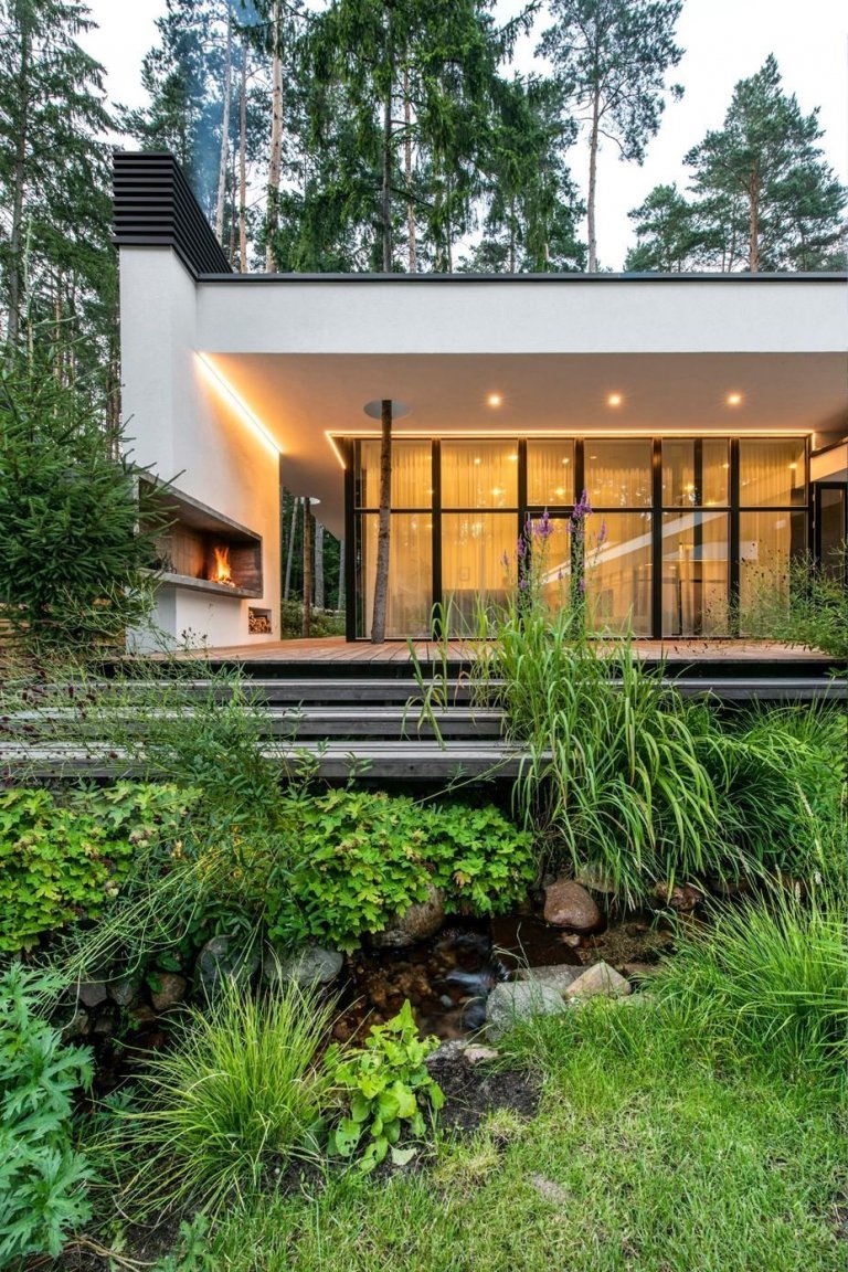 Dům s unikátním přemostěním „Bridge house“