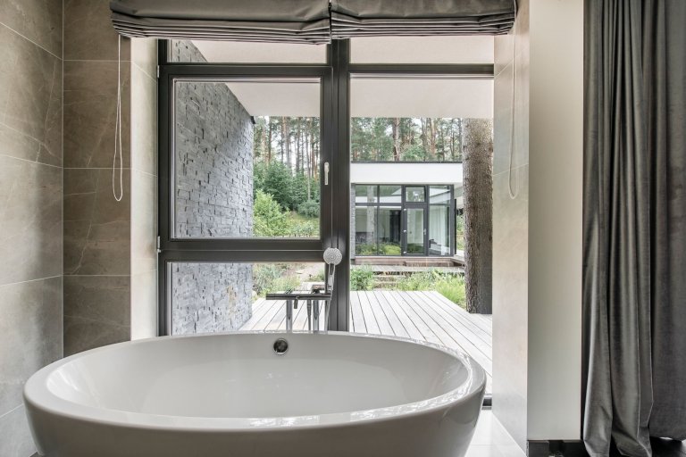 Dům s unikátním přemostěním „Bridge house“