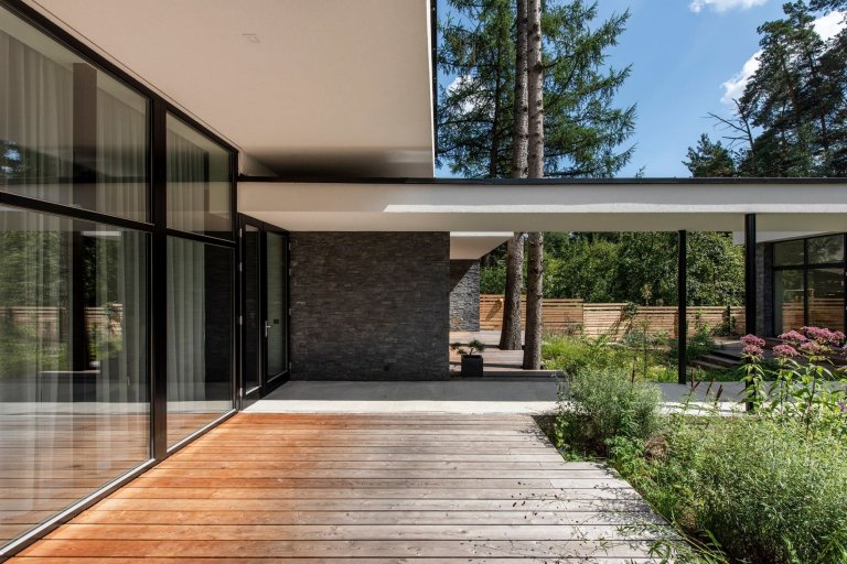 Dům s unikátním přemostěním „Bridge house“