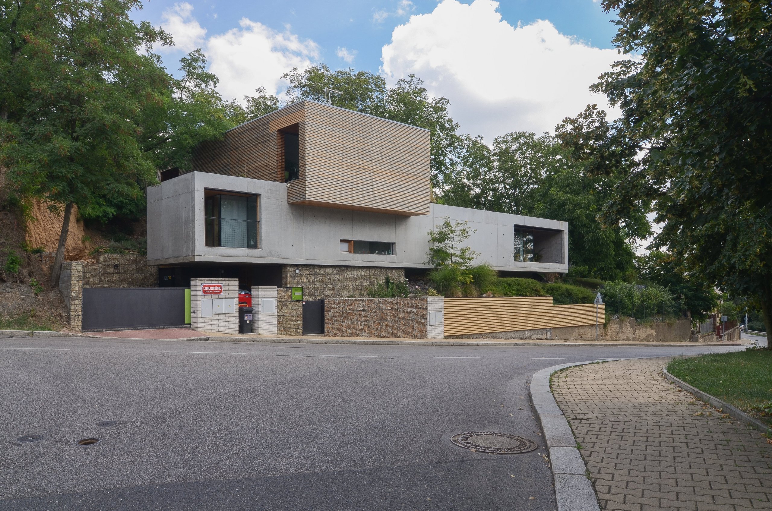 Vila nad vodopádem - Lysolaje