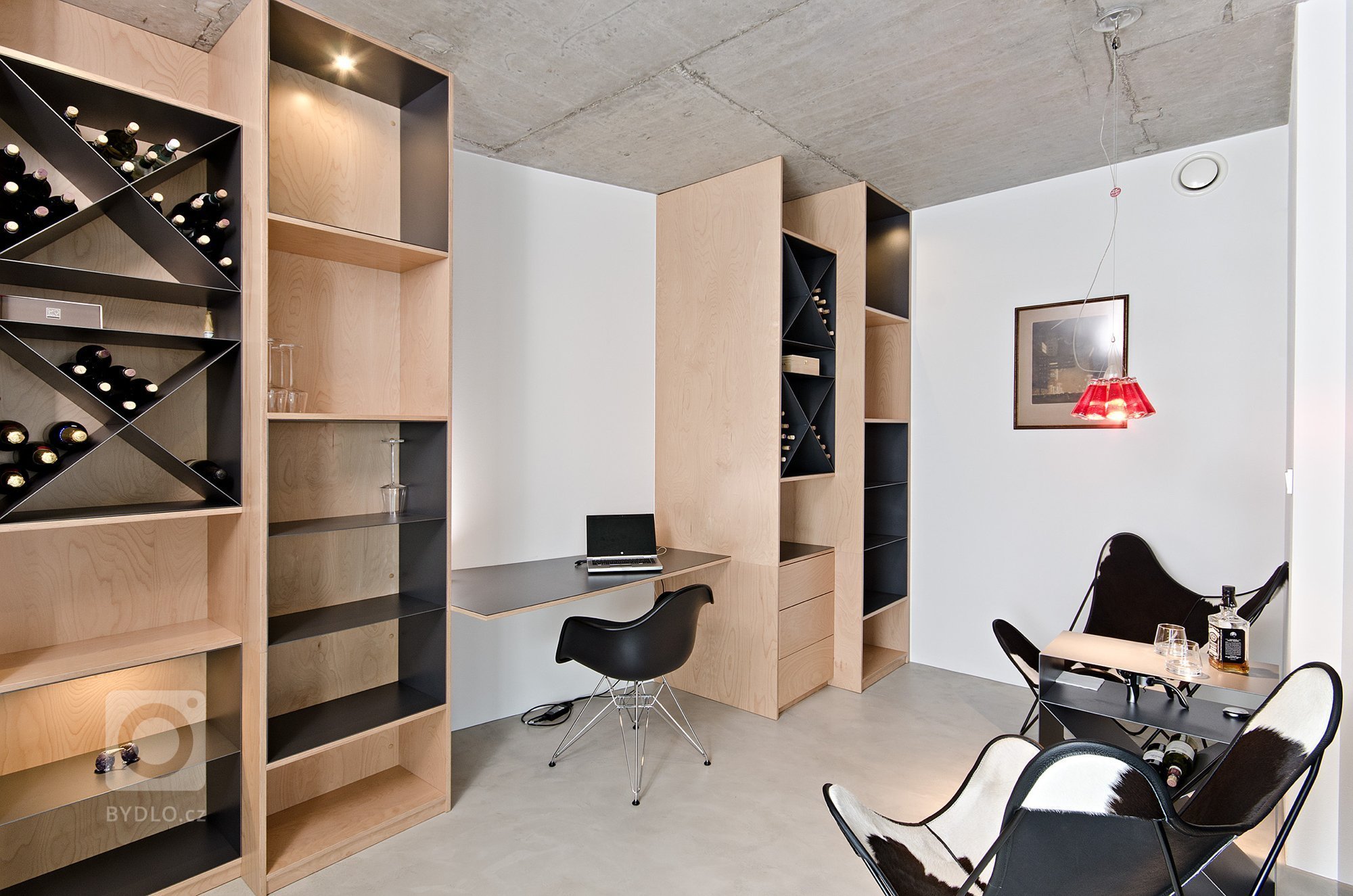 Interiér novostavby rodinného domu

Design: OOOOX| Ing. Arch. Radka Valová, Ing. Arch. Pavla Doležalová


Dispozice &ndash; dispozici jsme proti původnímu…