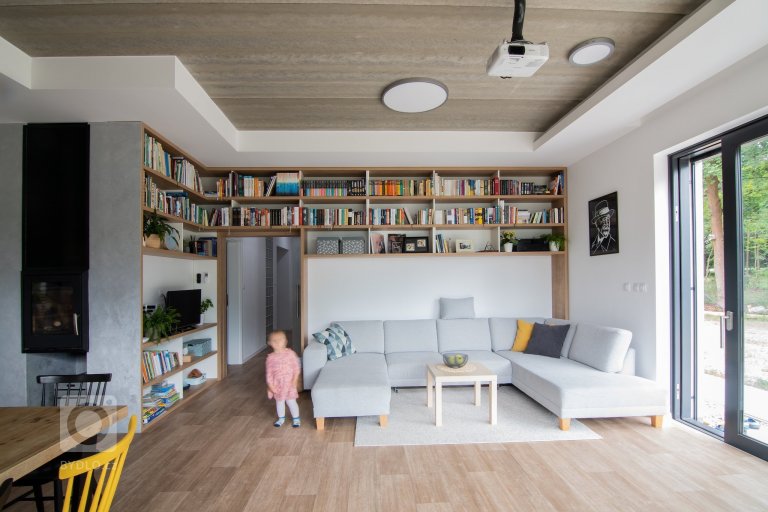 add picture to album