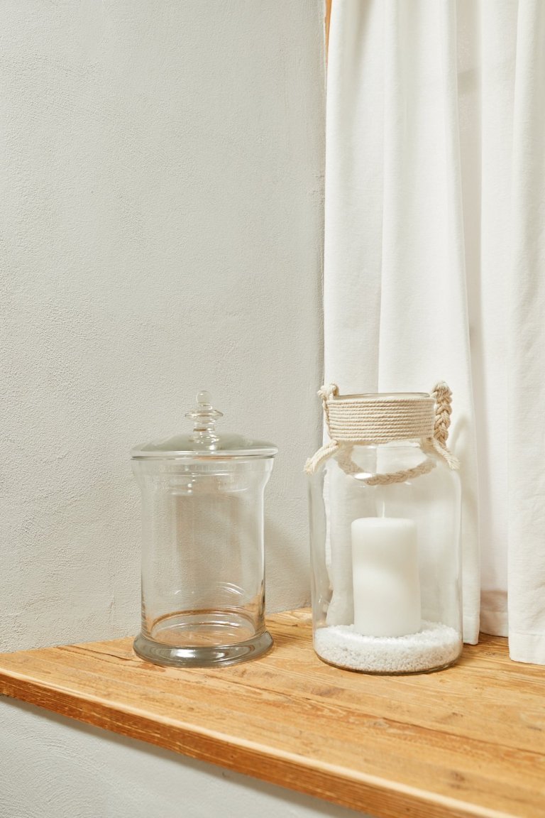 Manželský pár, který mne oslovil s požadavkem rekonstrukce stávající koupelny na chaloupce v malebném údolí pískovcových skal, vlastní tento objekt jako…