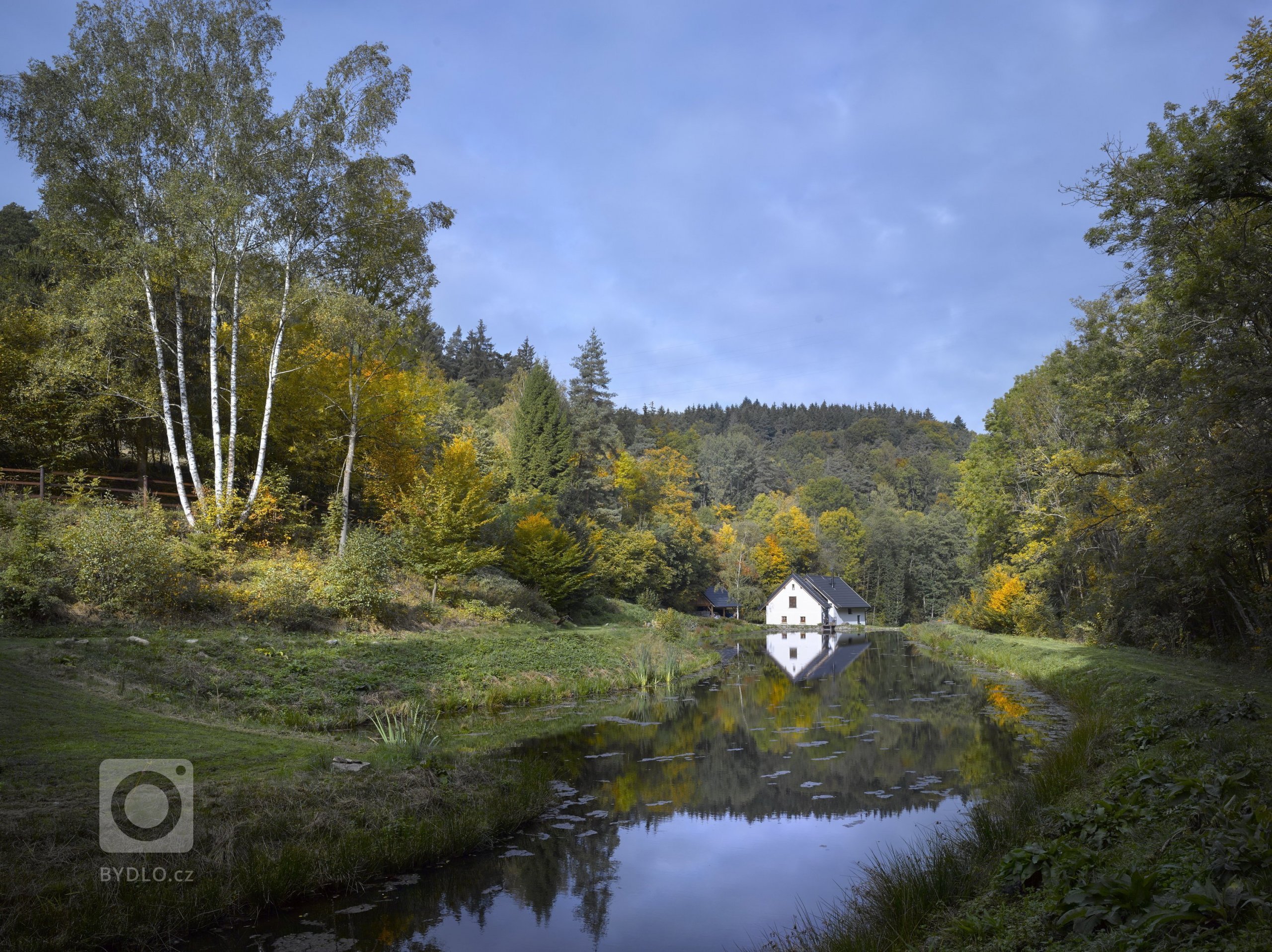 Již od prvního setkání s&nbsp;majiteli bylo jasné zadání, jaké má jejich budoucí bydlení splňovat požadavky: "Má být neotřelé a přitom neokázalé".…